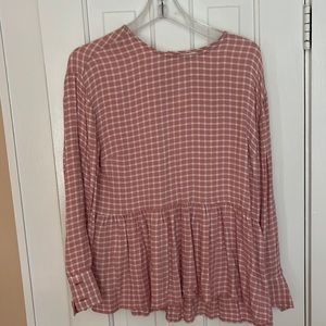 Gingham pink top, size s, rayon.